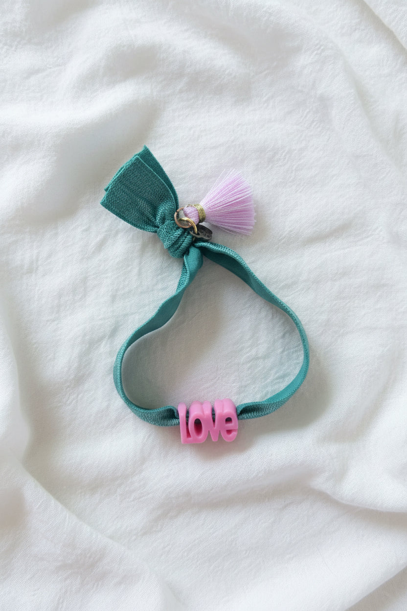 Le bracelet élastique Love