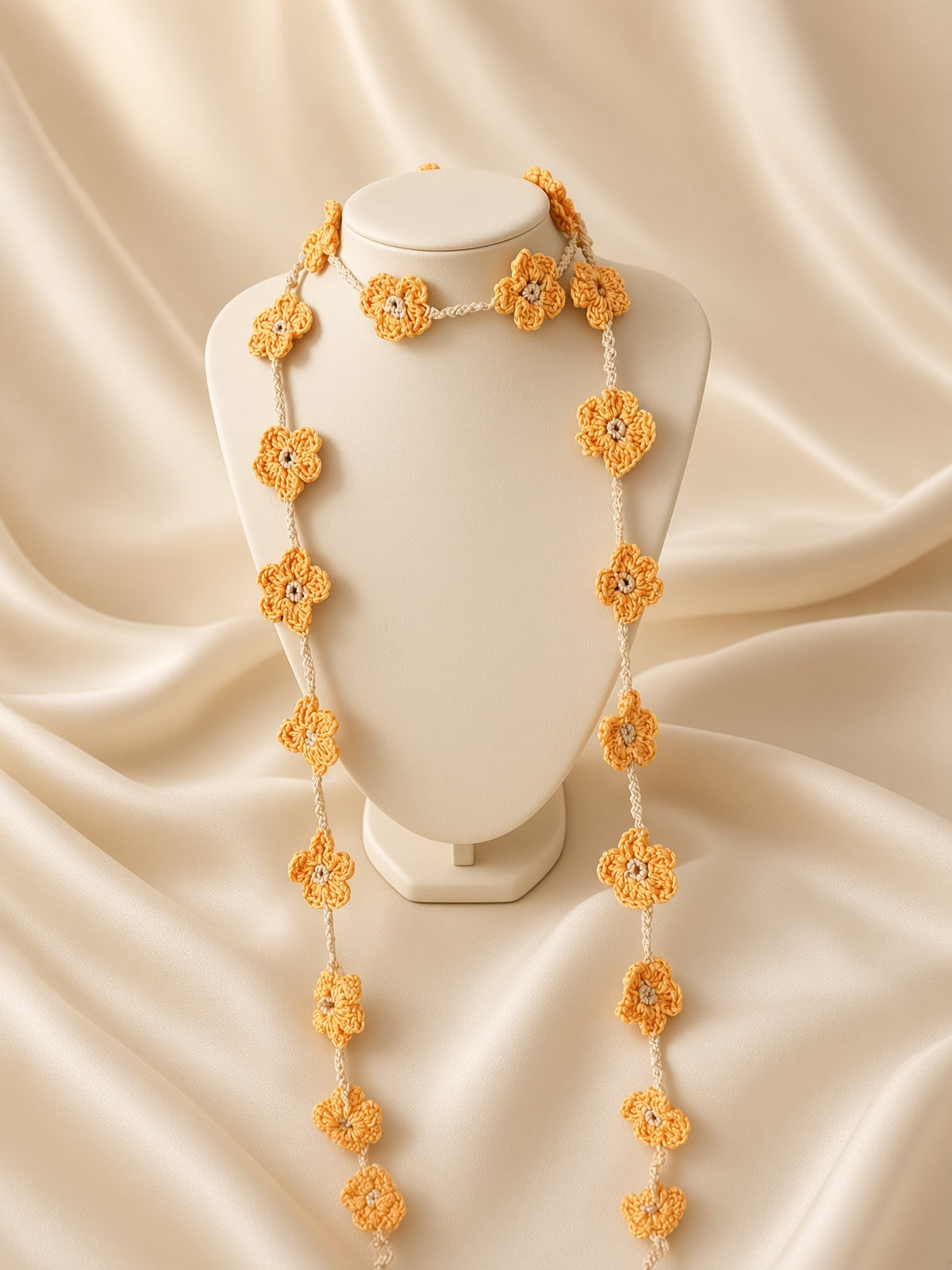 Sautoir multifonction Solène — Longue chaîne en crochet à fleurs