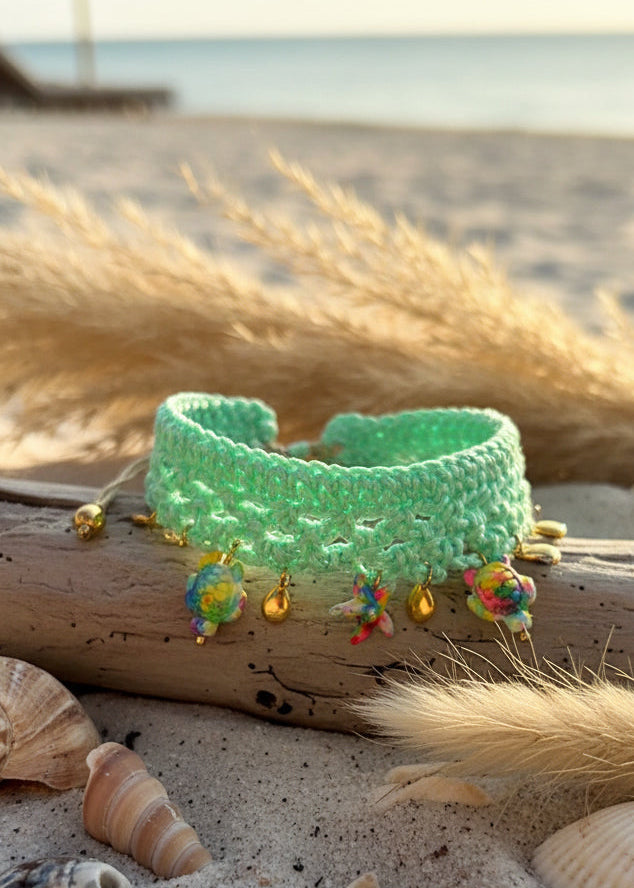 Le bracelet de cheville Ondine – L'esprit lagon sauvage à vos pieds - Collection
Signature