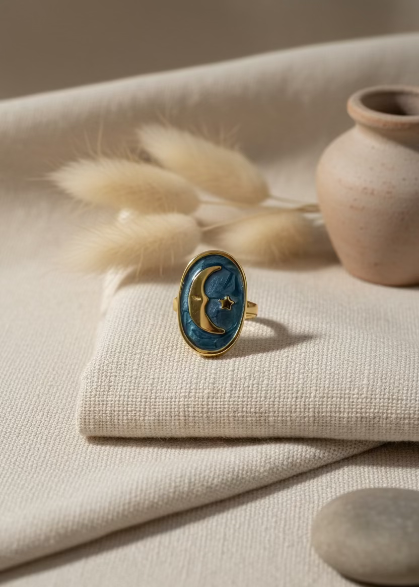 Bague Luna "Éclat Lunaire" ovale ajustable en émail bleu turquoise avec croissant de lune et étoile dorés