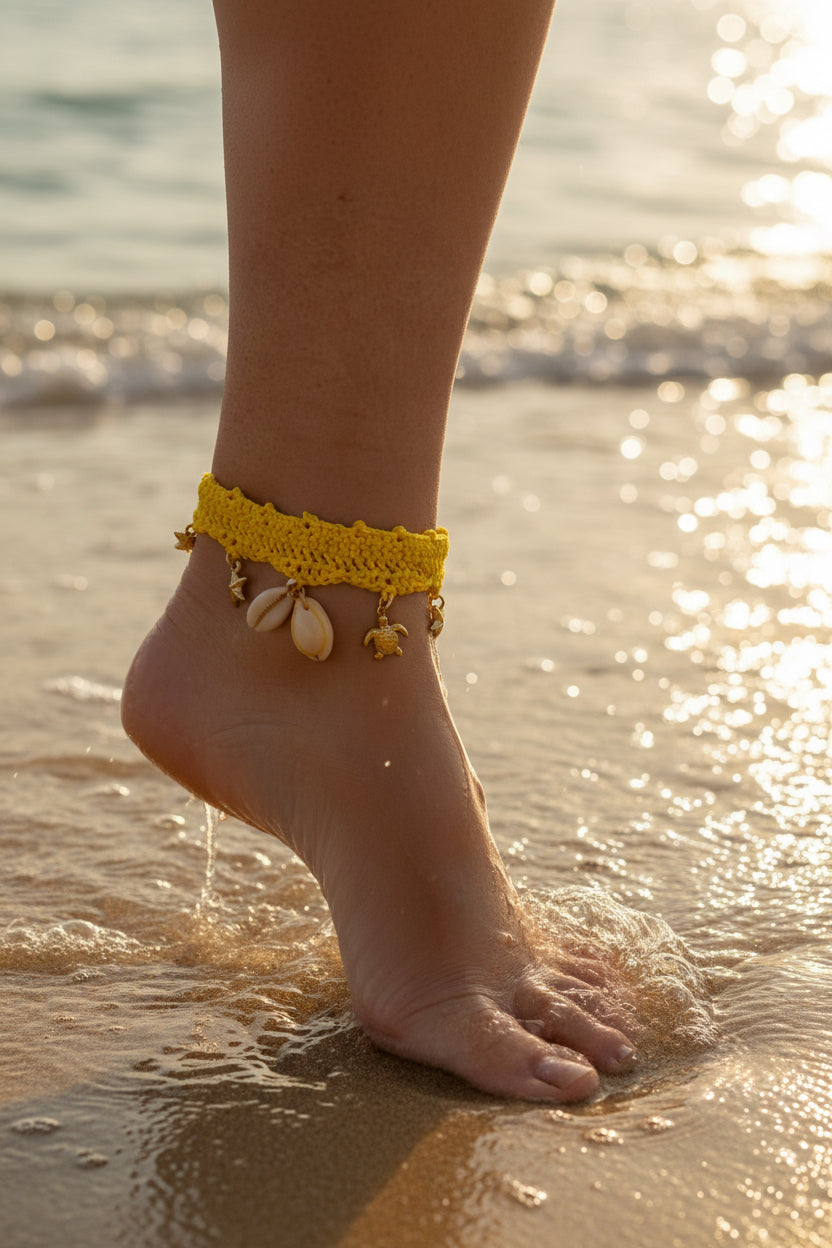 Chevillère Elena - Bracelet de cheville bohème jaune et coquillages - Collection Signature